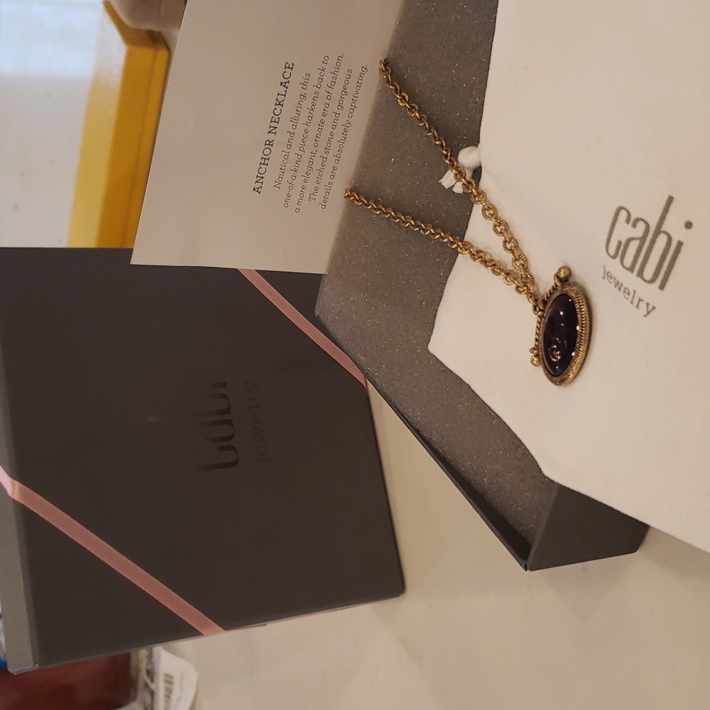 Cabi brown and gold necklace